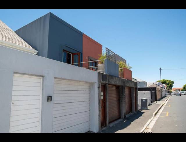 2 BEDROOM APARTMENT FOR SALE IN SEA POINT